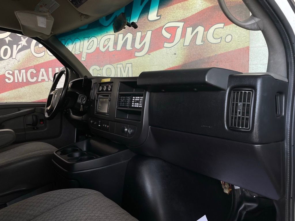 Used 2014 GMC Savana 3500 Extended image 14