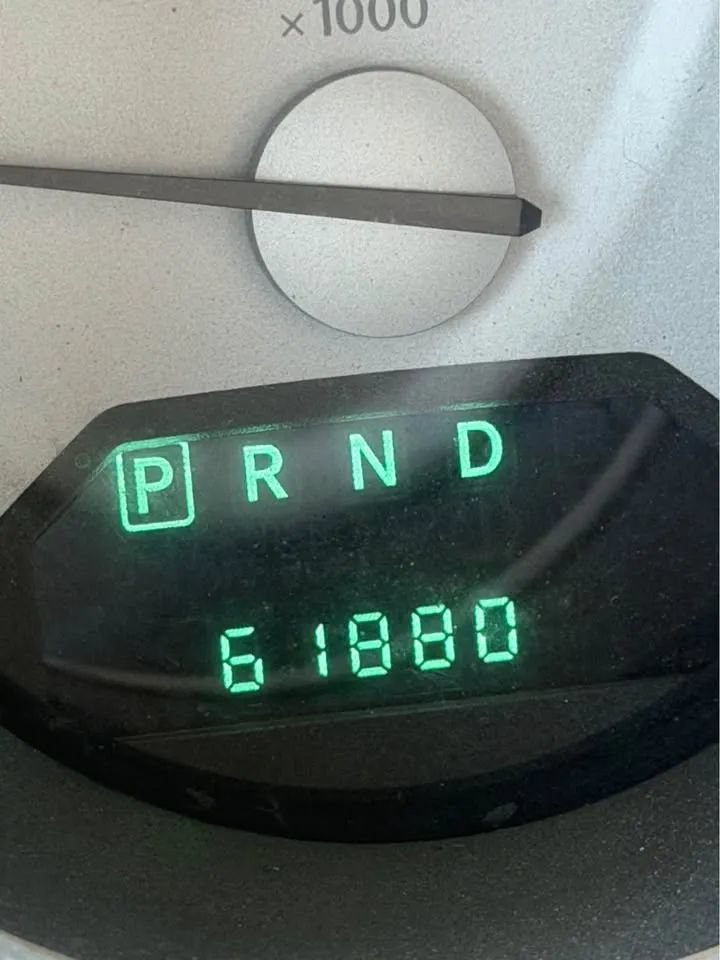 Used 2007 Chrysler Sebring Limited w/ Premium Group FWD image 10