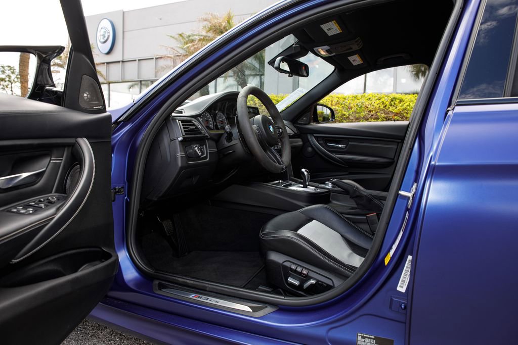 Used 2018 BMW M3 CS w/ Executive Package image 27