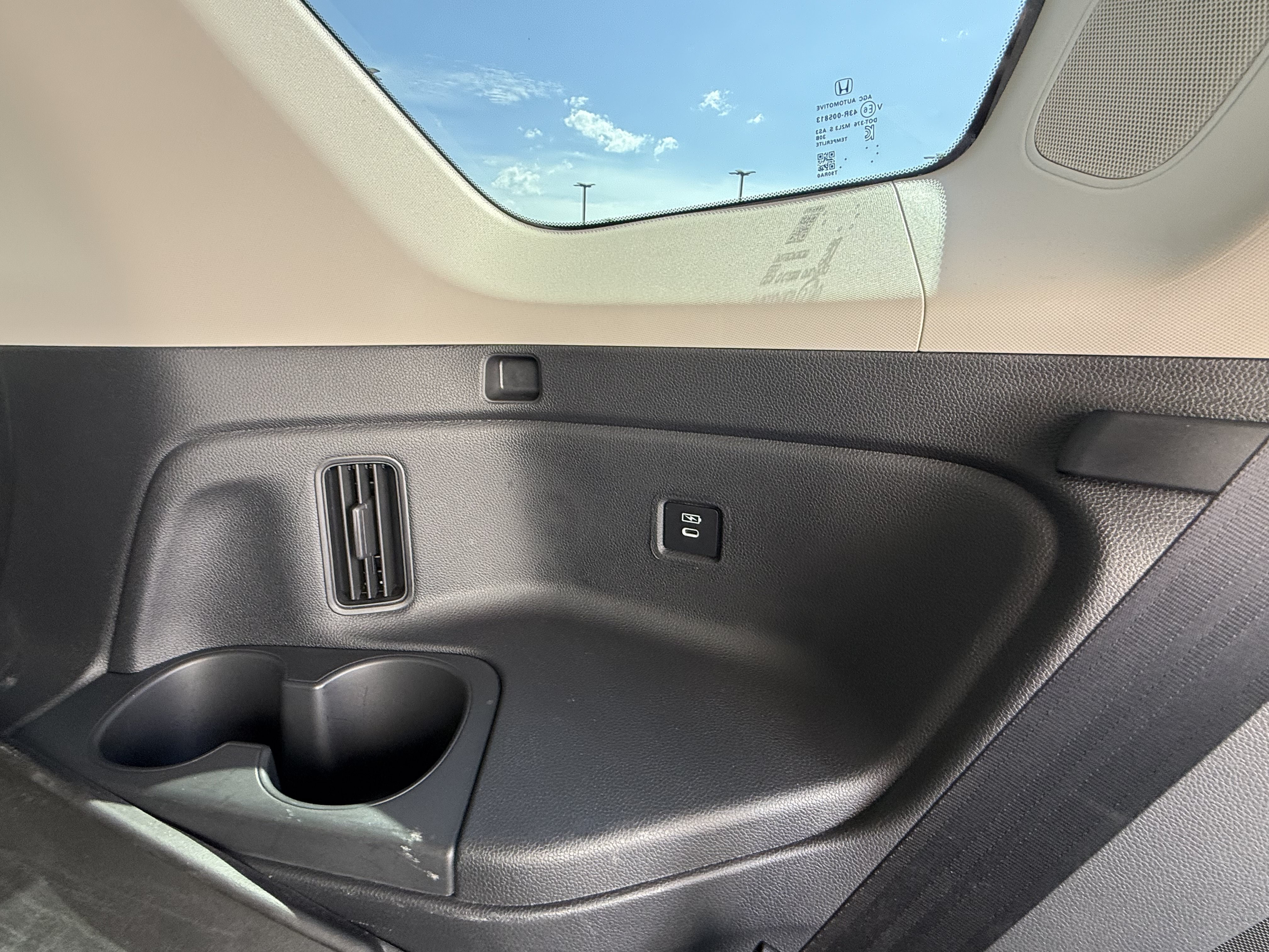 Used 2024 Honda Pilot Elite image 31