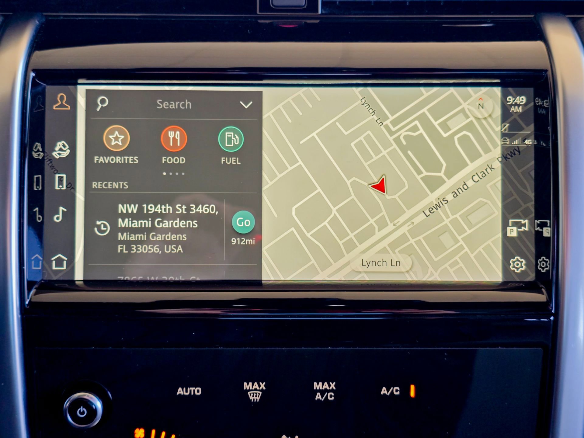 Used 2023 Land Rover Discovery Sport S R-Dynamic image 33