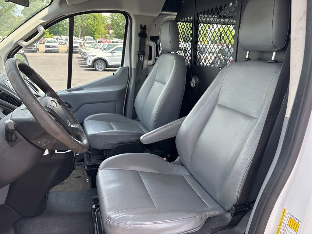 Used 2015 Ford Transit 150 130 Low Roof RWD image 5