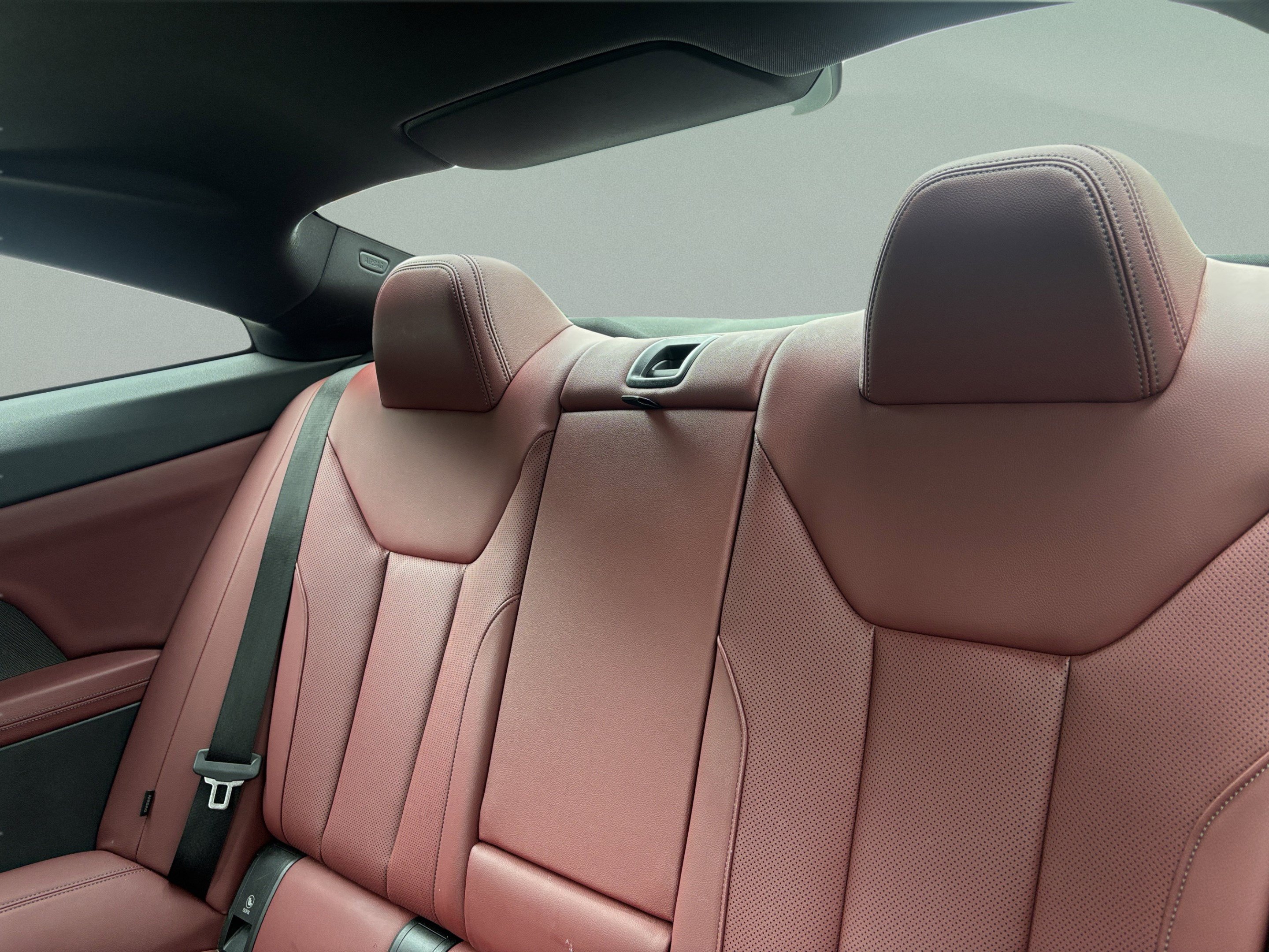 Used 2024 BMW 430i Coupe w/ M Sport Package RWD image 11