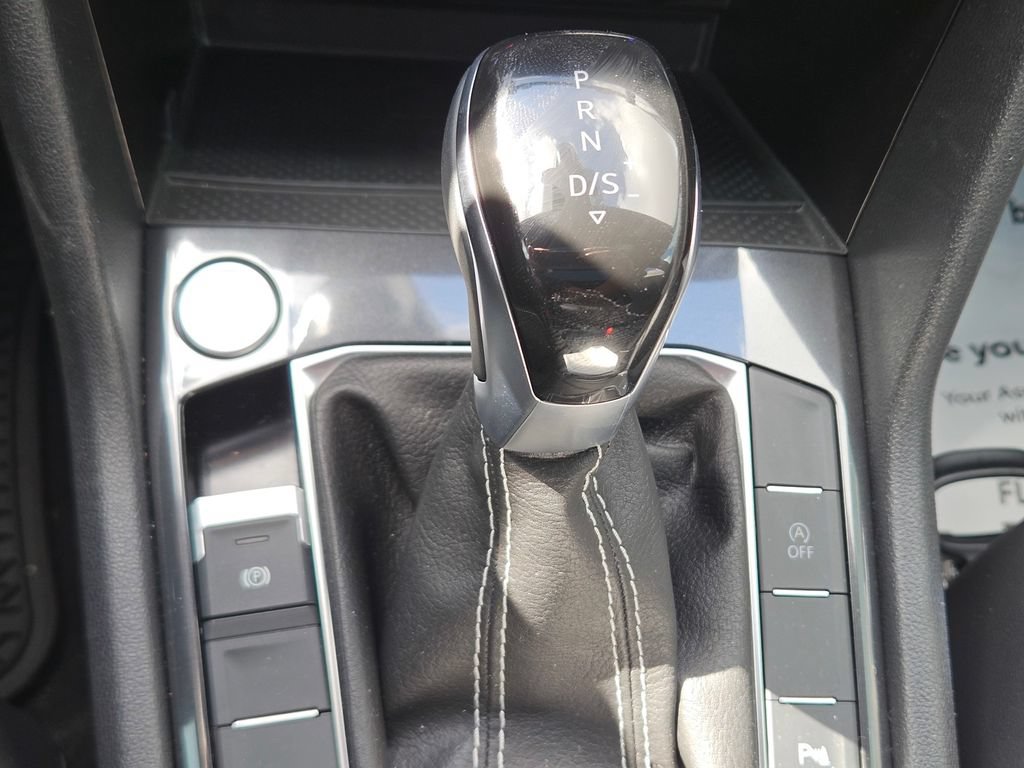 Used 2024 Volkswagen Tiguan SE R-Line w/ MDO Package, Three-Row FWD image 21