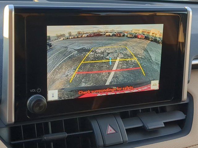 Used 2025 Toyota RAV4 XLE image 12