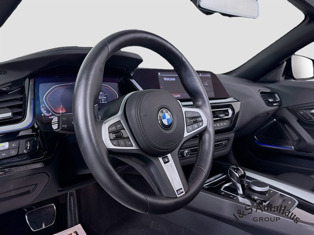 Used 2025 BMW Z4 sDrive30i image 9