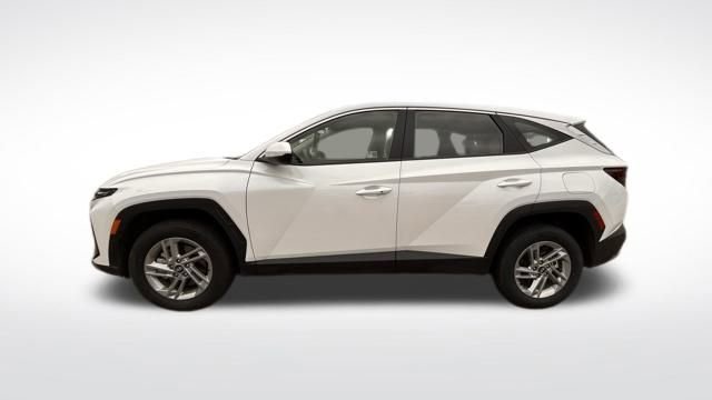 Used 2025 Hyundai Tucson SE AWD/4WD image 8