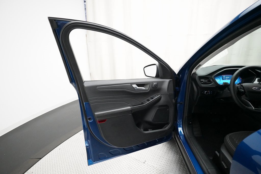 Used 2023 Ford Escape Active w/ Tech Pack #2 image 28