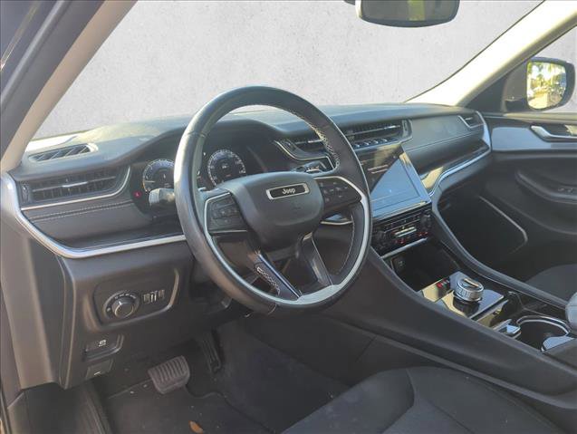 Used 2021 Jeep Grand Cherokee L Laredo w/ Luxury Tech Group I image 11