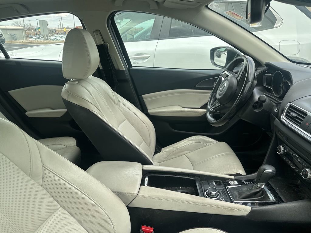 Used 2017 MAZDA MAZDA3 Grand Touring w/ Premium Equipment Package image 8
