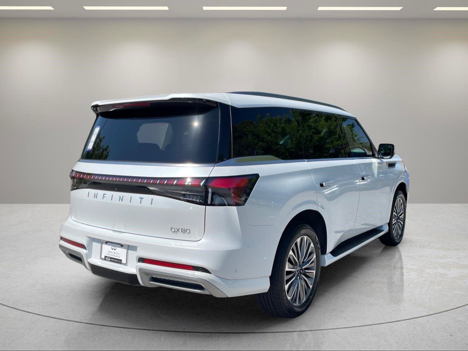 New 2026 INFINITI QX80 Luxe RWD image 8