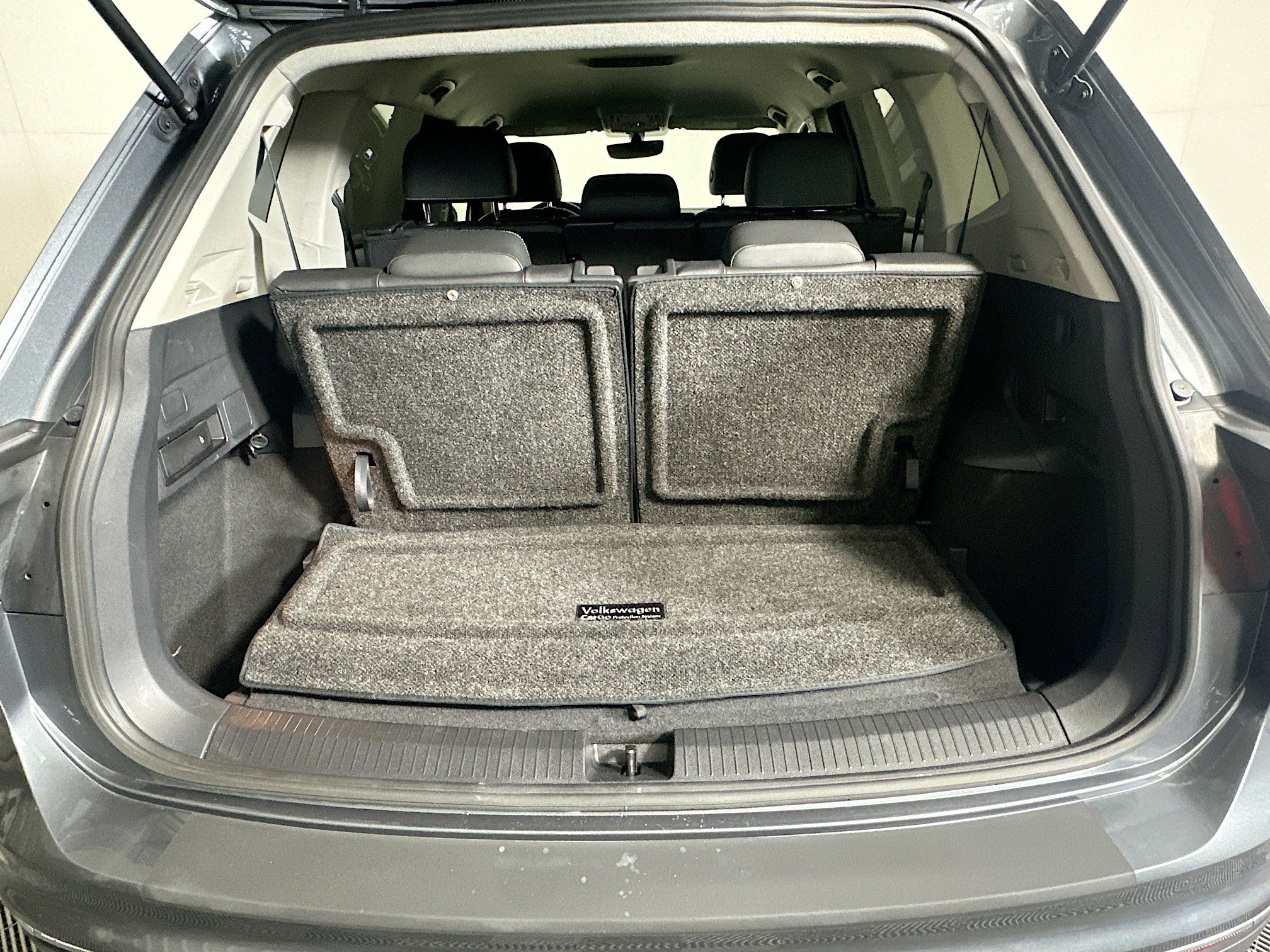 Used 2021 Volkswagen Tiguan SE FWD image 28