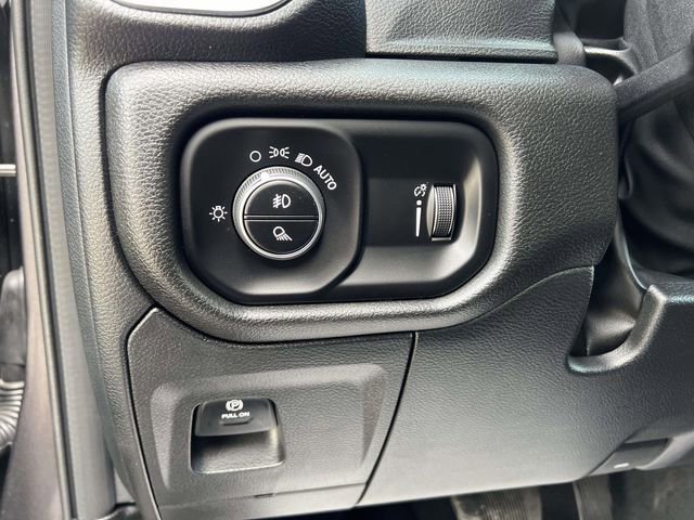 New 2026 RAM 1500 Express AWD/4WD image 13