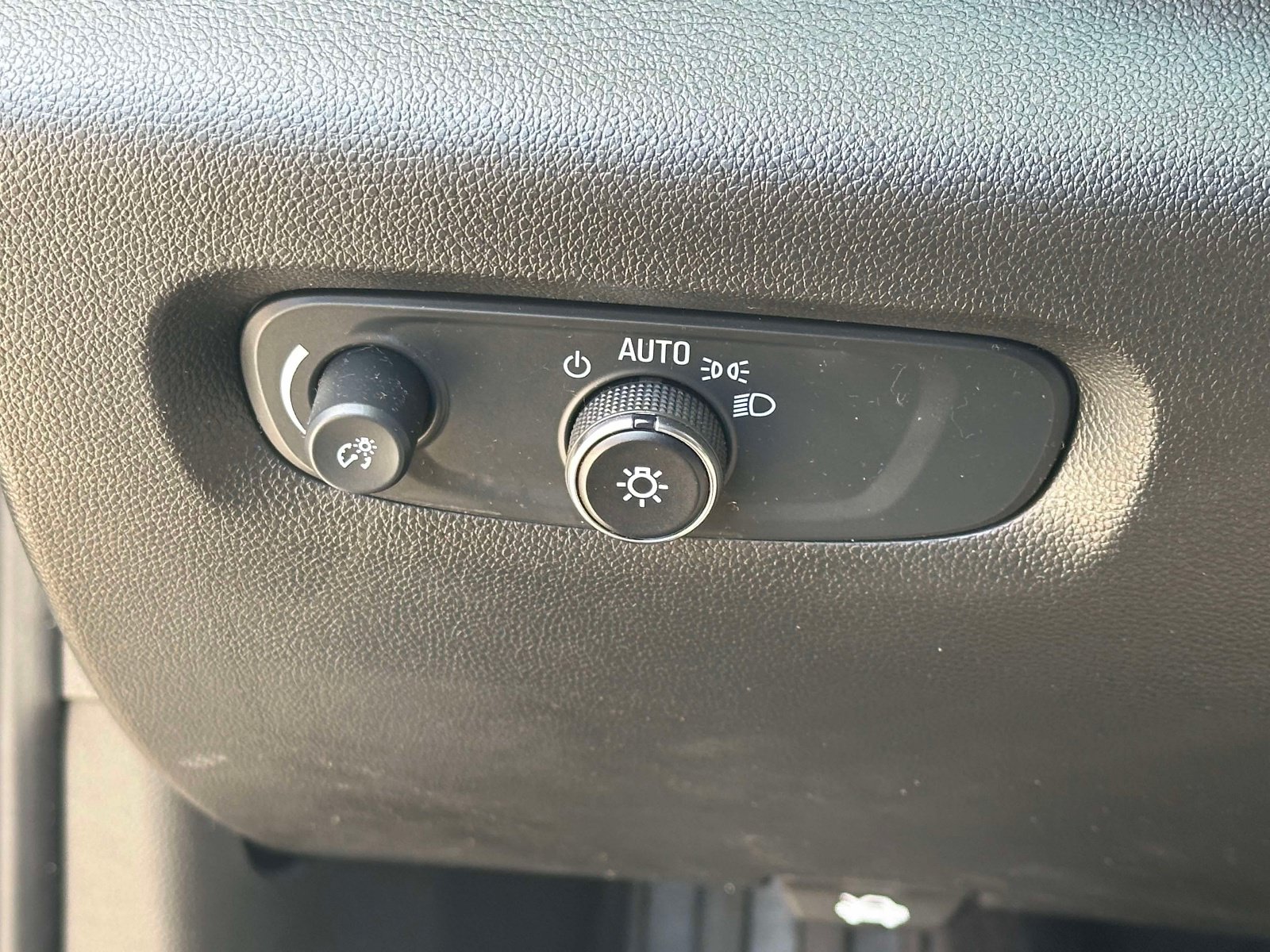Used 2023 Chevrolet Traverse LT AWD/4WD image 22