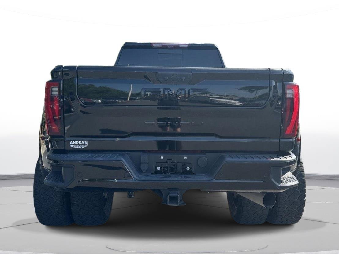 Used 2024 GMC Sierra 3500 Denali Ultimate AWD/4WD image 7