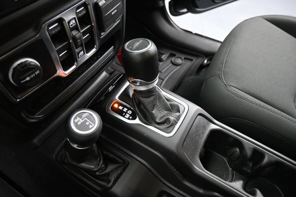 Used 2022 Jeep Gladiator Sport AWD/4WD image 14