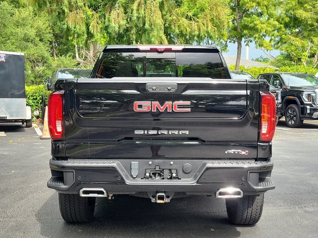 Certified 2022 GMC Sierra 1500 AT4 w/ AT4 Premium Package AWD/4WD image 4