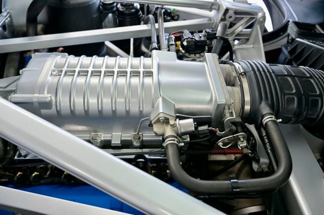 Used 2006 Ford GT RWD image 26