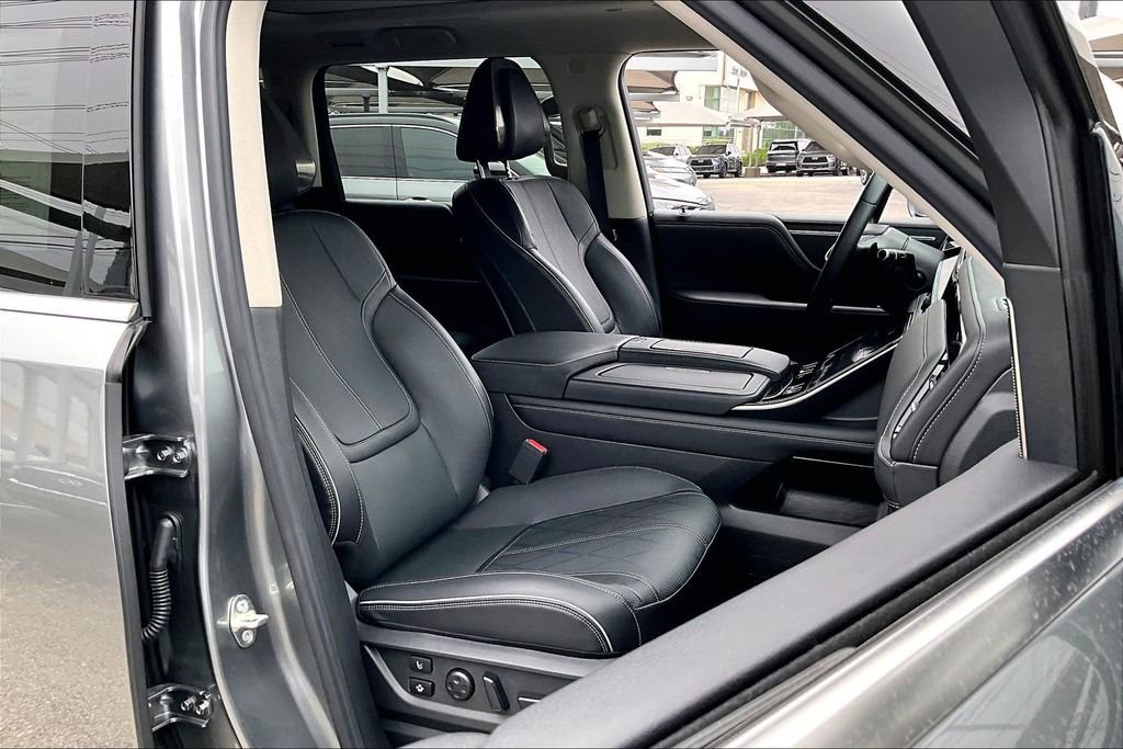 Certified 2025 INFINITI QX80 Sensory AWD/4WD image 10