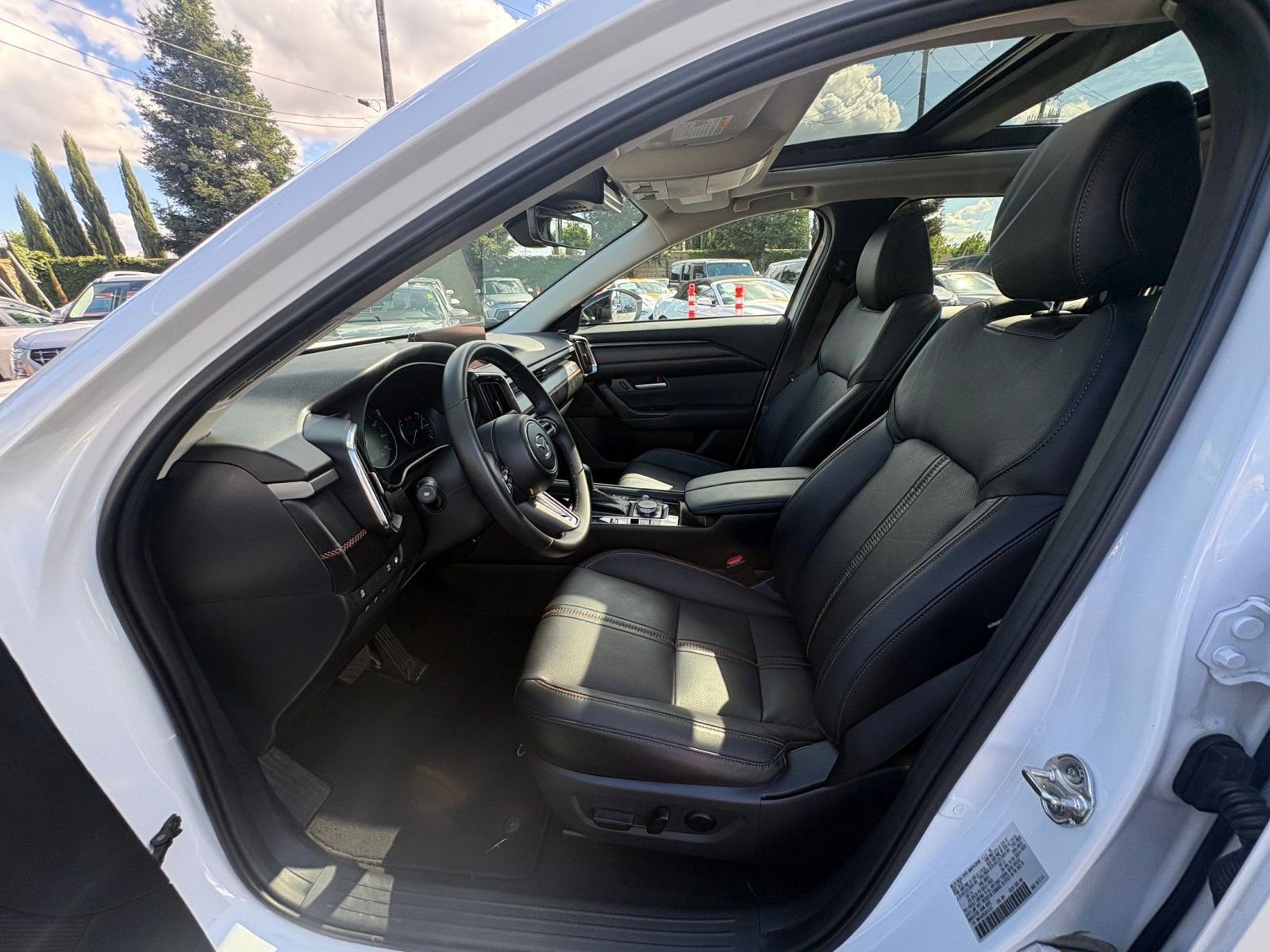 Used 2025 MAZDA CX-50 2.5 Hybrid w/ Premium Plus Pkg AWD/4WD image 29