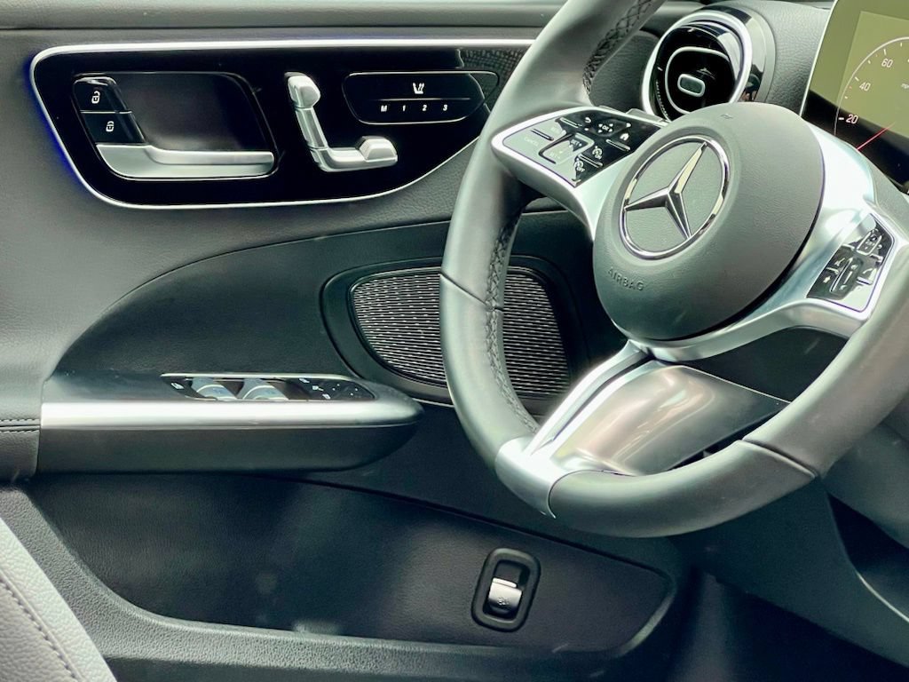 Certified 2023 Mercedes-Benz C 300 4MATIC Sedan image 18
