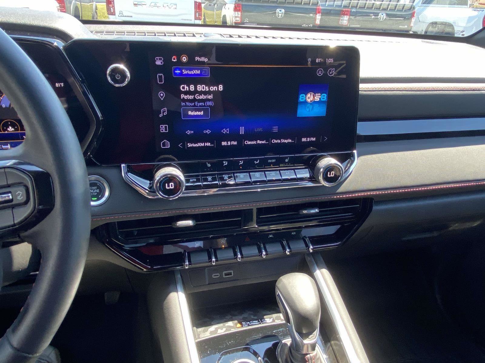 Used 2024 Chevrolet Colorado Z71 w/ Z71 Convenience Package 2 image 8