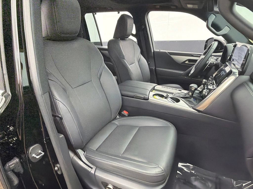 Used 2024 Lexus LX 600 F Sport AWD/4WD image 34