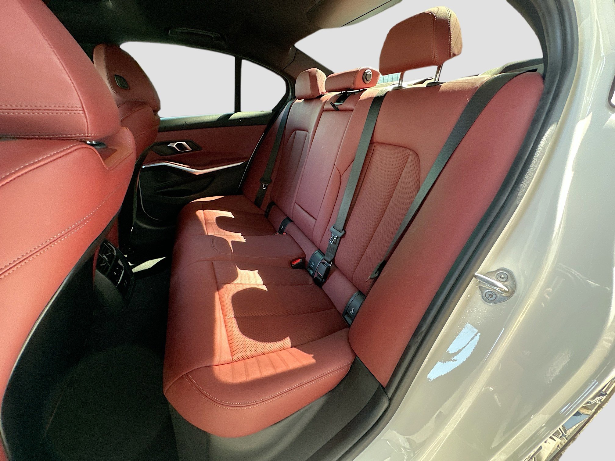 Used 2025 BMW 330i Sedan w/ M Sport Package image 25