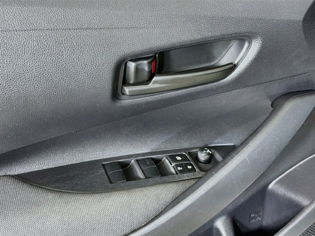 Used 2024 Toyota Corolla LE FWD image 17