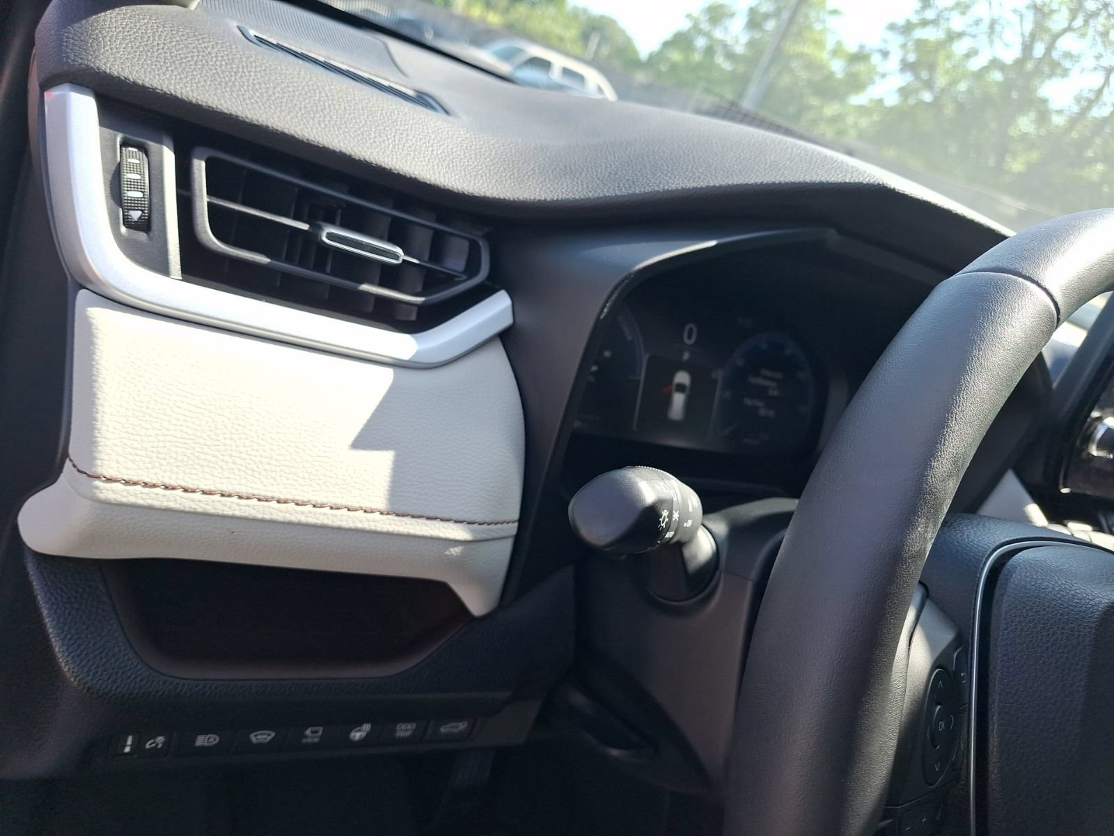 Used 2023 Toyota RAV4 Limited AWD/4WD image 19