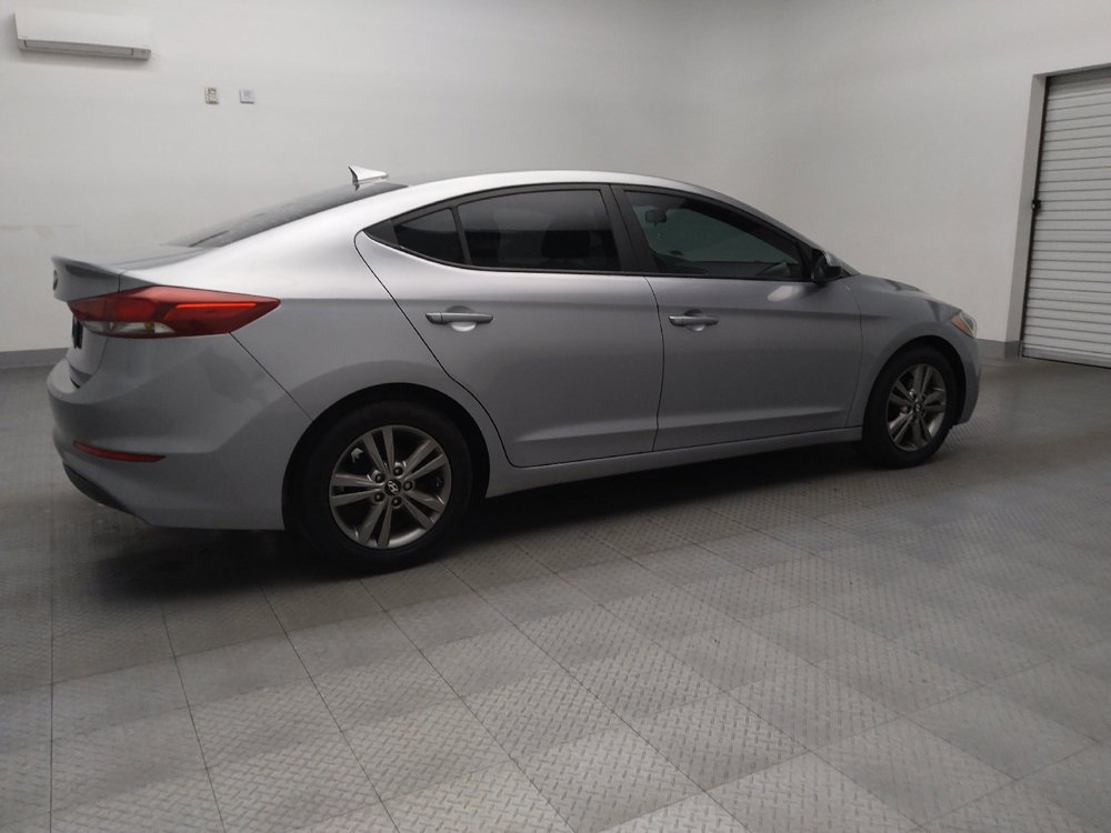 Used 2017 Hyundai Elantra SE image 10