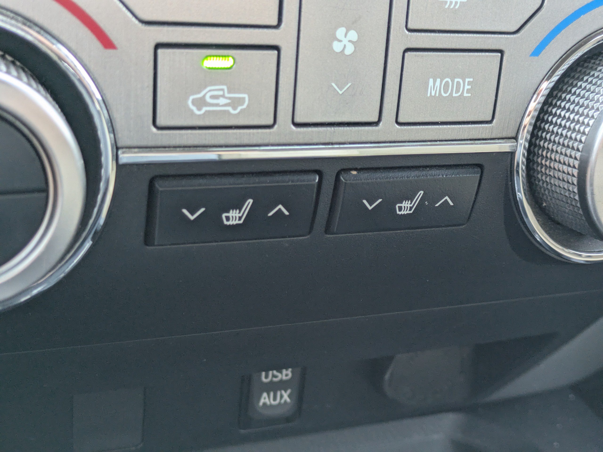 Used 2019 Toyota Tundra Limited w/ TRD Off Road Package AWD/4WD image 29