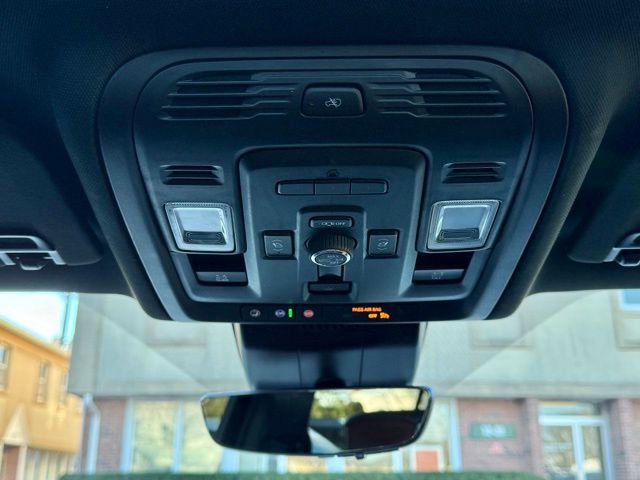 Used 2024 GMC Yukon XL Denali Ultimate image 39