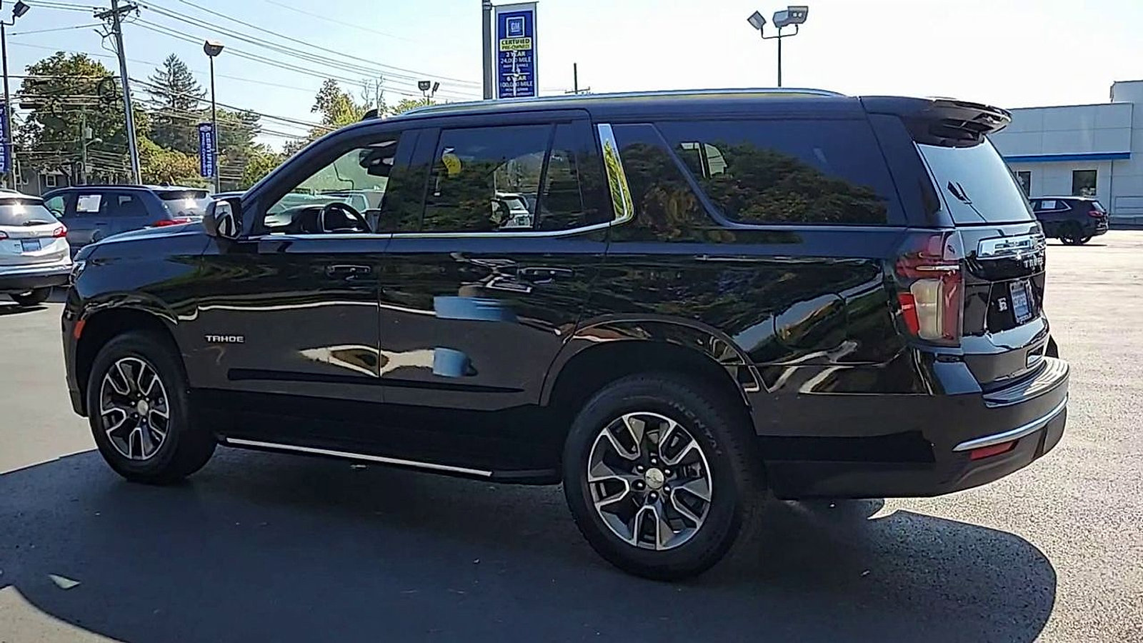 Used 2023 Chevrolet Tahoe LS w/ Driver Alert Package image 6