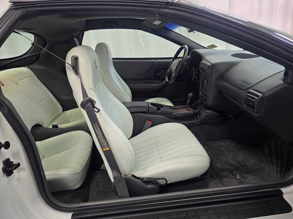 Used 1997 Chevrolet Camaro SS w/ Preferred Equipment Group 2 RWD image 96