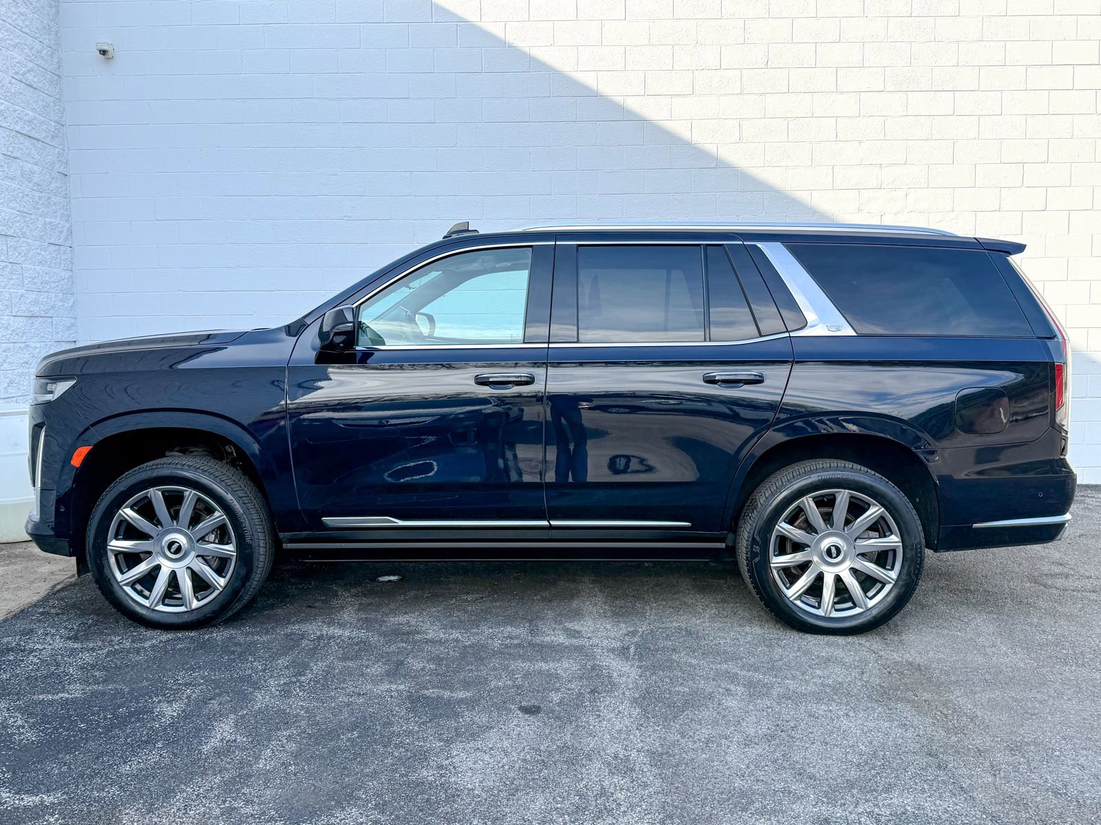 Used 2021 Cadillac Escalade Premium Luxury Platinum image 10