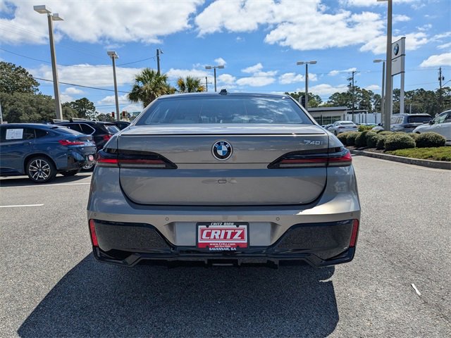 New 2026 BMW 740i w/ Executive Package image 5