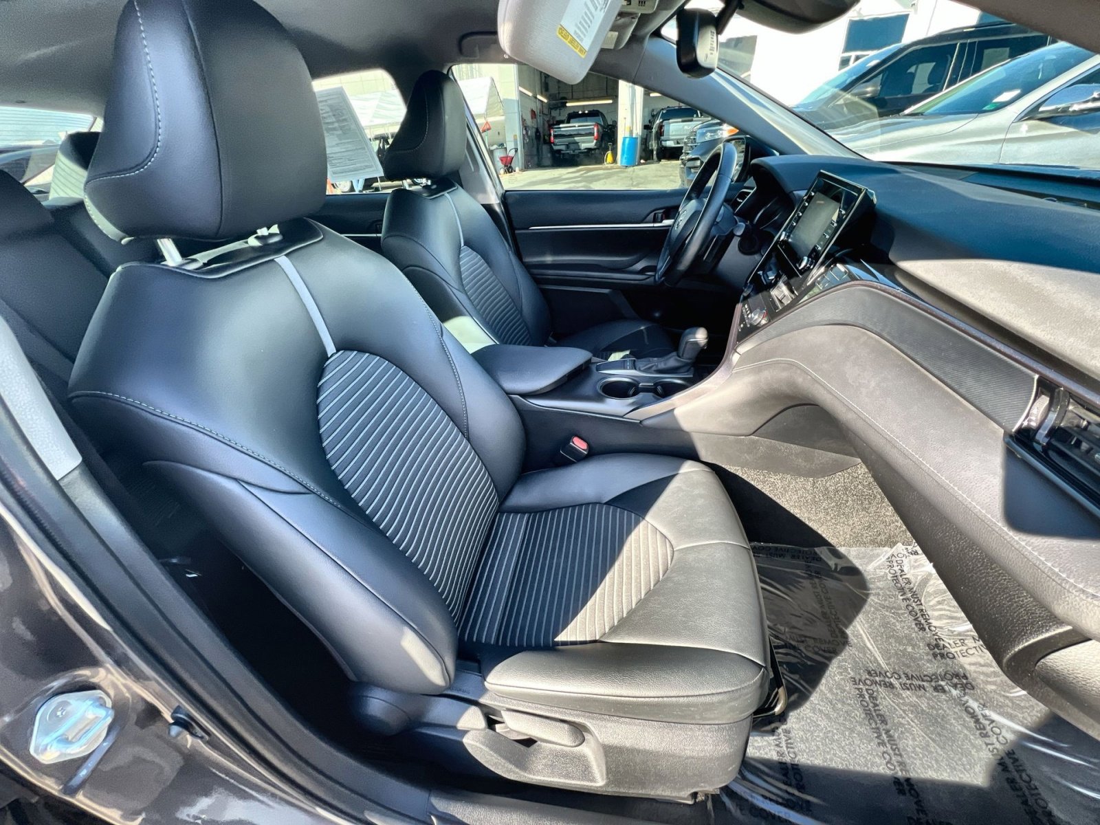 Used 2023 Toyota Camry SE w/ Convenience Package image 25