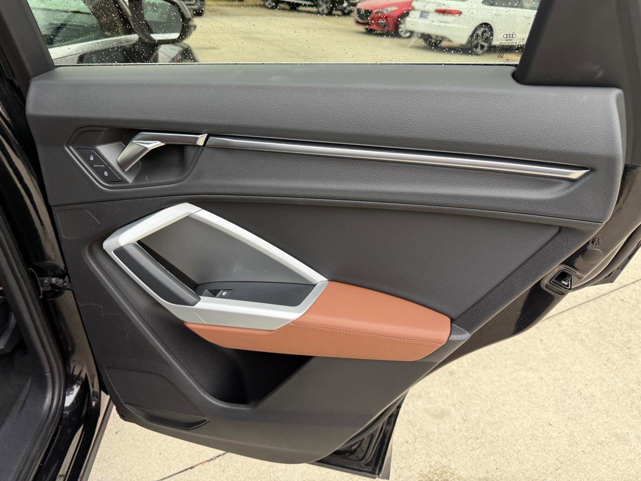 Used 2020 Audi Q3 2.0T Premium w/ Convenience Package image 25