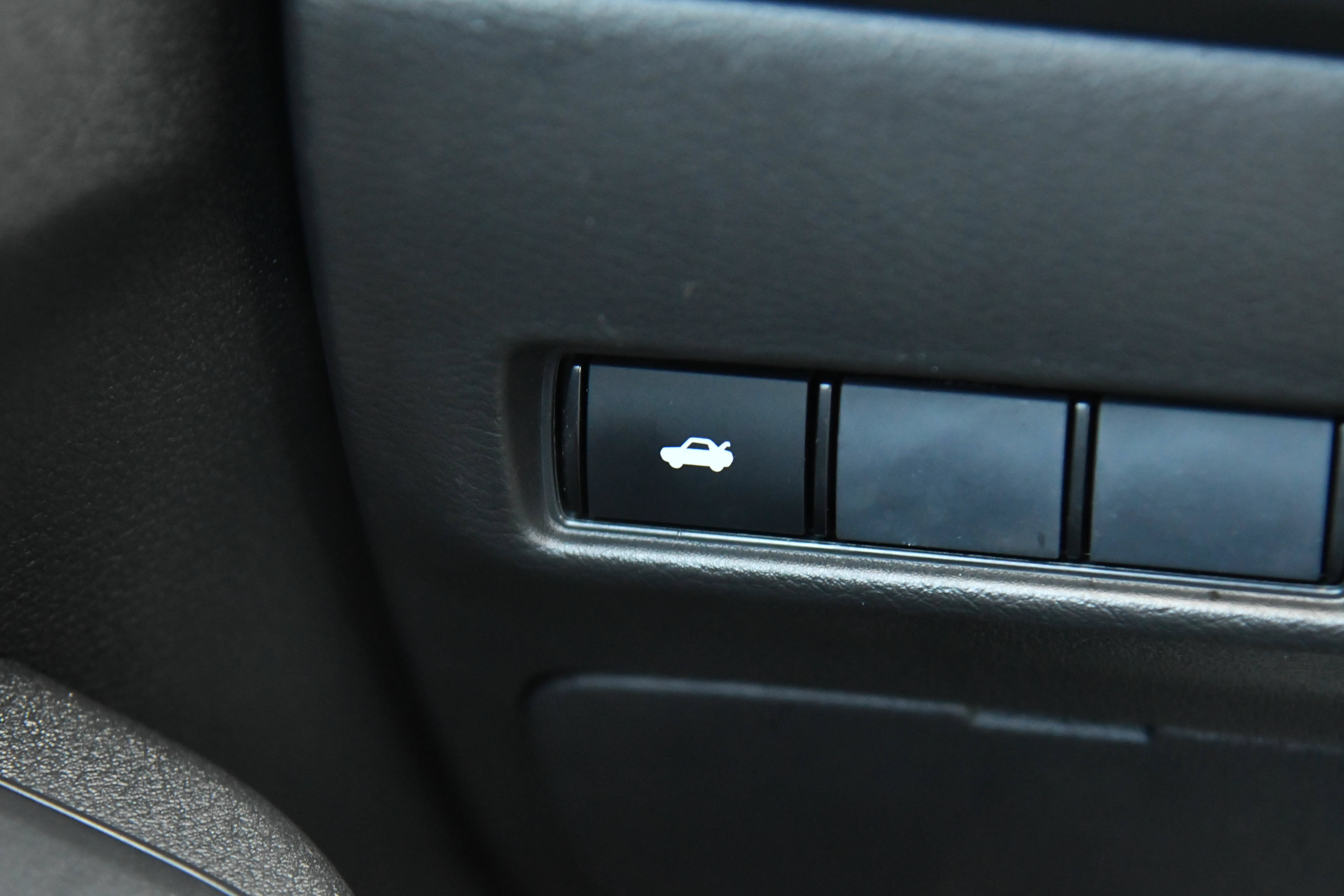 Used 2026 Nissan Sentra SV w/ Floor Mat Package FWD image 32