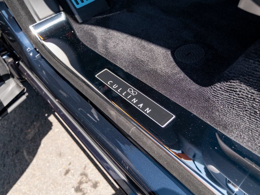 New 2027 Rolls-Royce Cullinan Black Badge AWD/4WD image 9