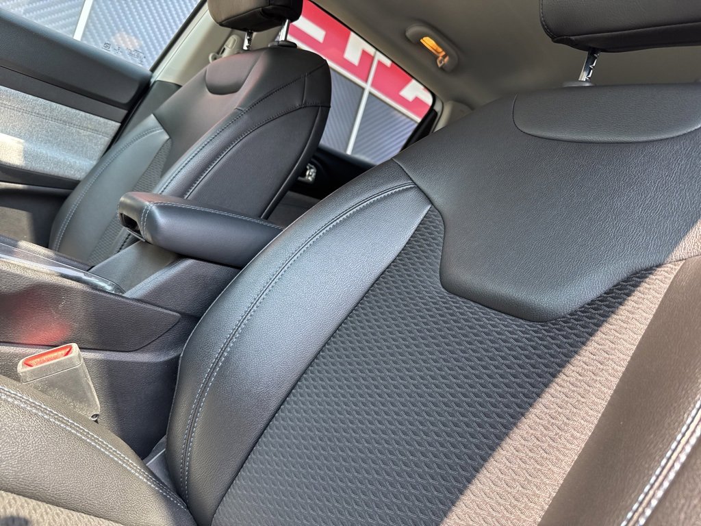 Used 2022 Jeep Compass Latitude image 27