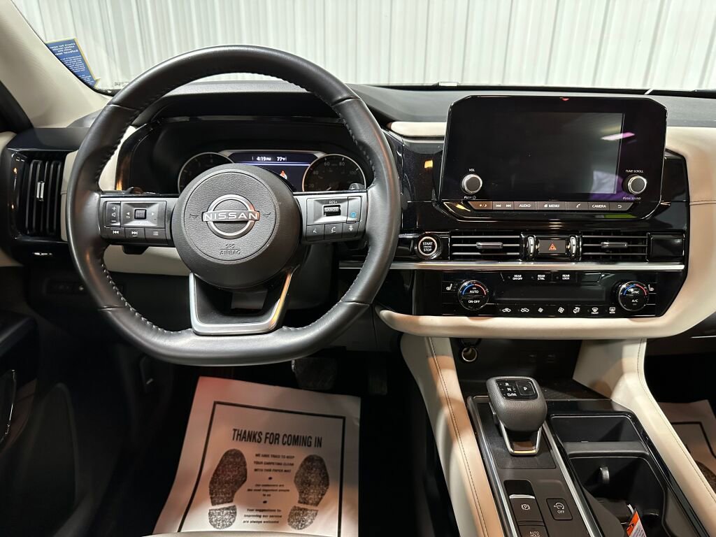 Used 2023 Nissan Pathfinder SV AWD/4WD image 8