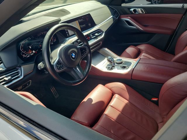 Used 2022 BMW X6 xDrive40i w/ Executive Package image 3