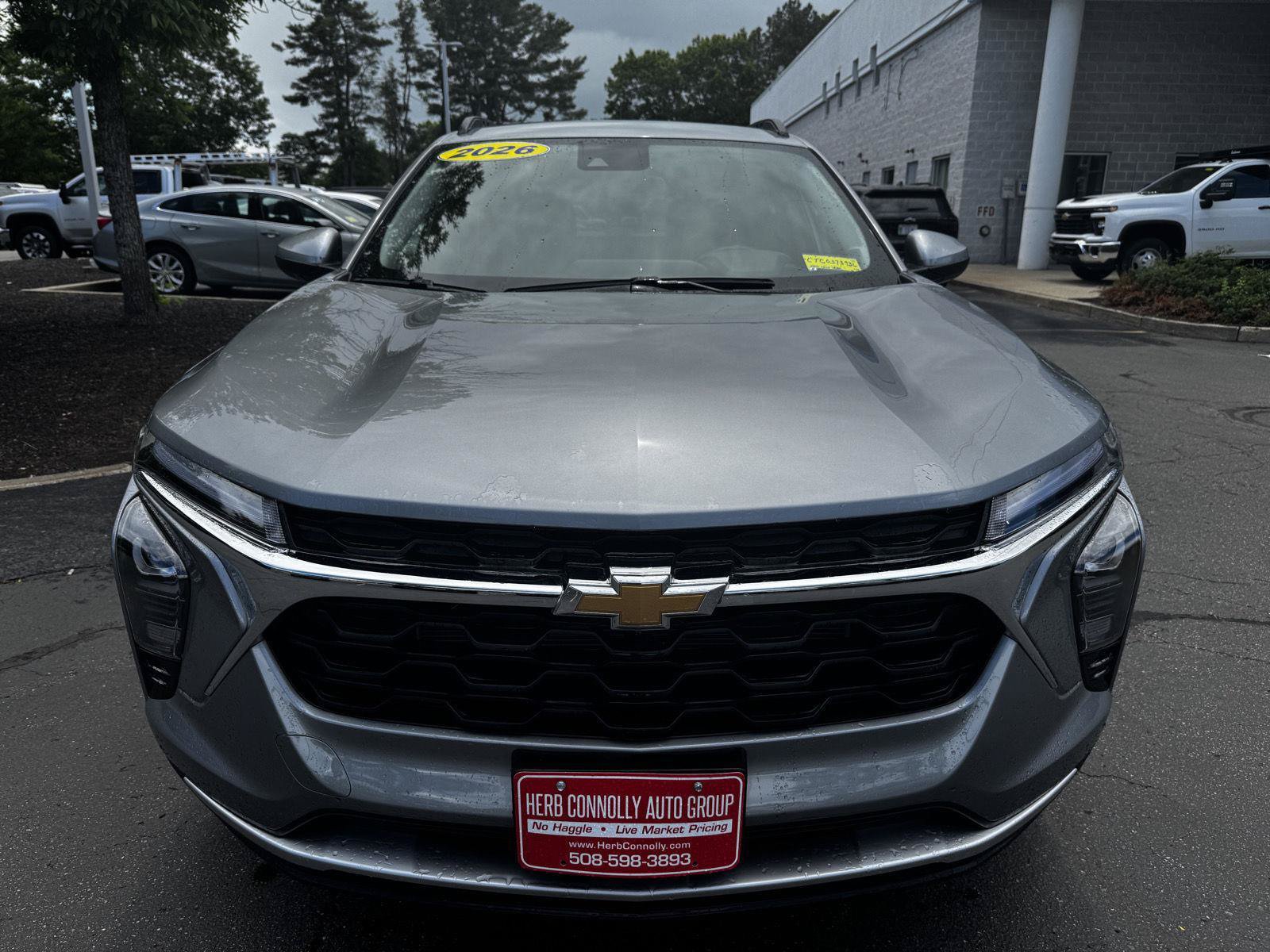 Used 2026 Chevrolet Trax LT w/ Driver Confidence Package FWD image 2