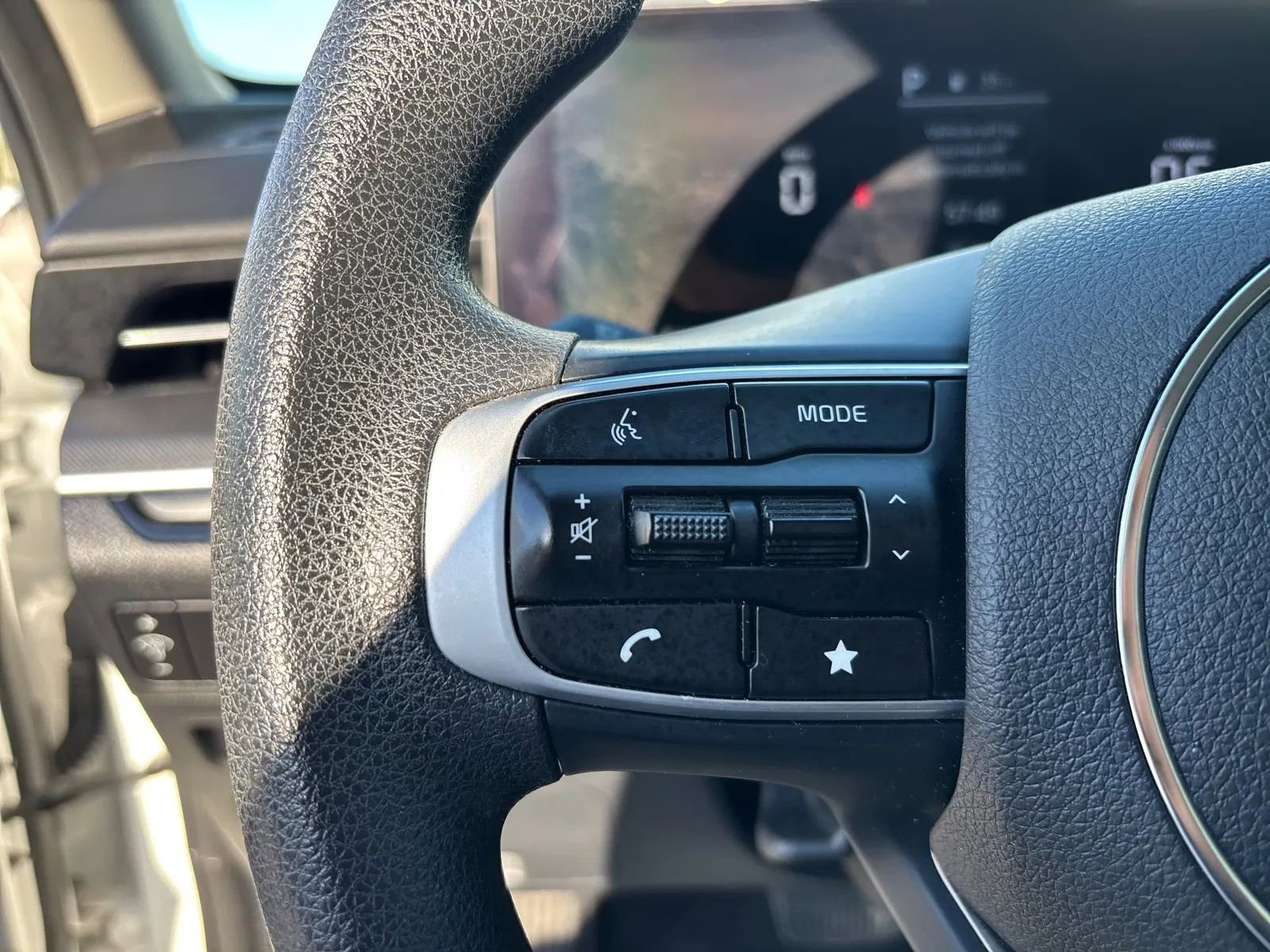 Used 2025 Kia K5 LXS FWD image 17