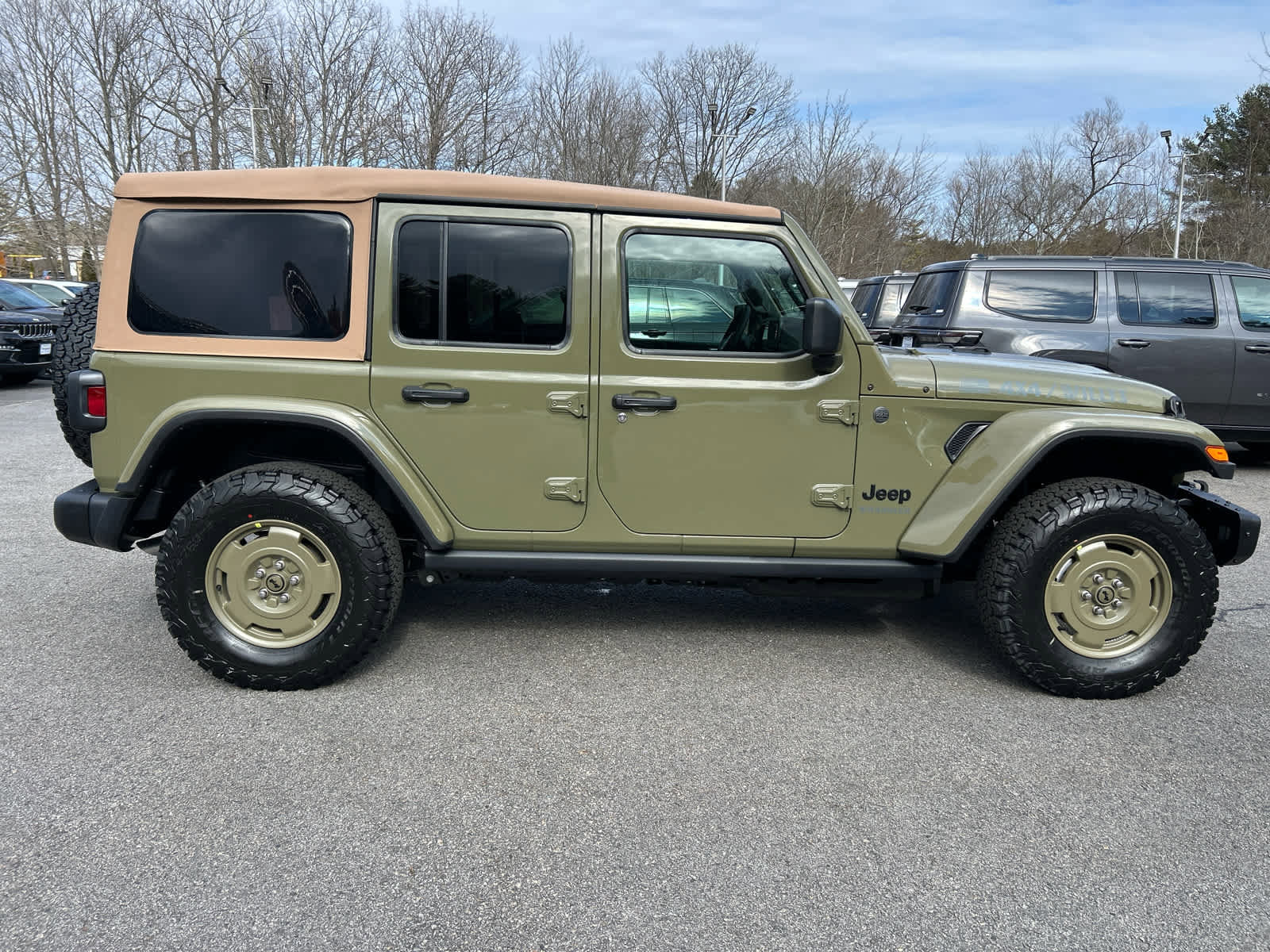 New 2026 Jeep Wrangler Unlimited Sport image 3