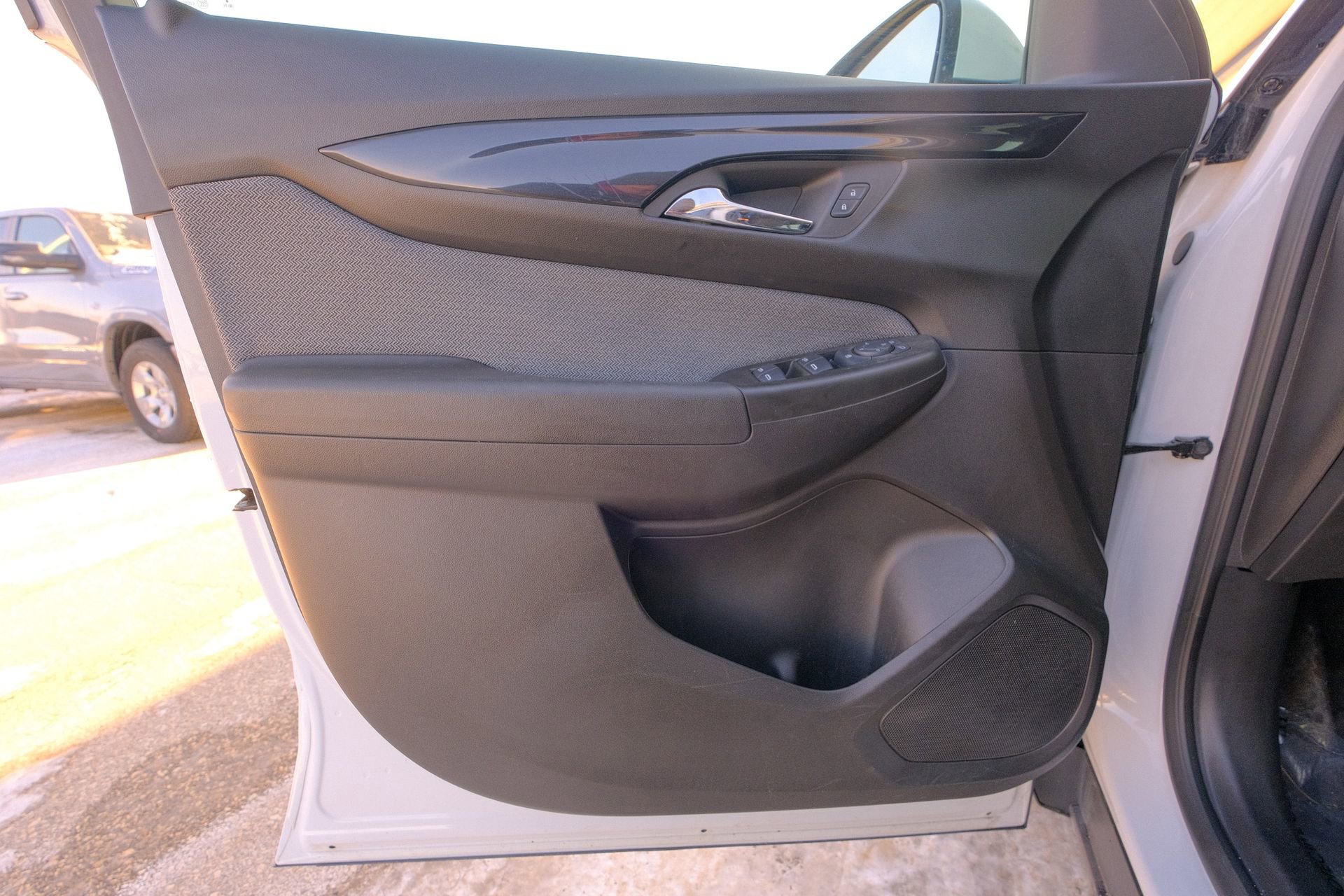 Used 2025 Chevrolet TrailBlazer LT image 26