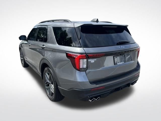 Used 2025 Ford Explorer ST AWD/4WD image 7