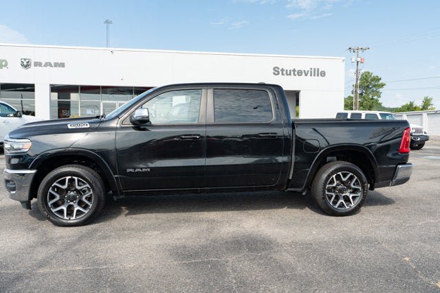 Used 2025 RAM 1500 Laramie AWD/4WD image 2